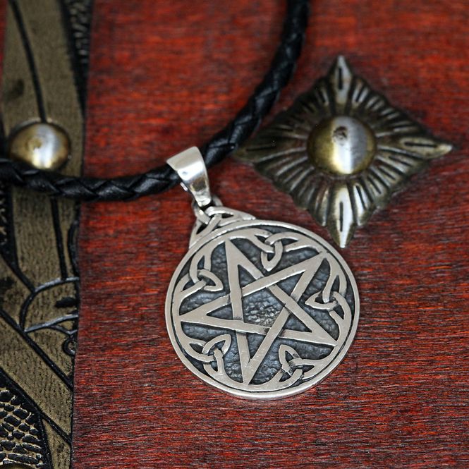 Hovedbilde Pentagram med trikvetra - Sølv