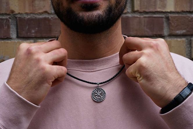 Hovedbilde Vegvisir i runesirkel - Sølvanheng