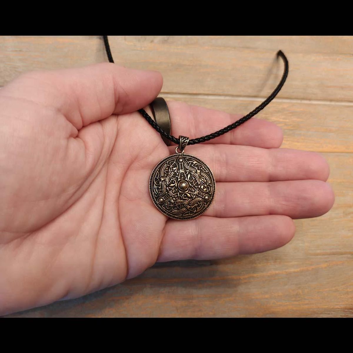 Anheng i Osebergstil - Bronse