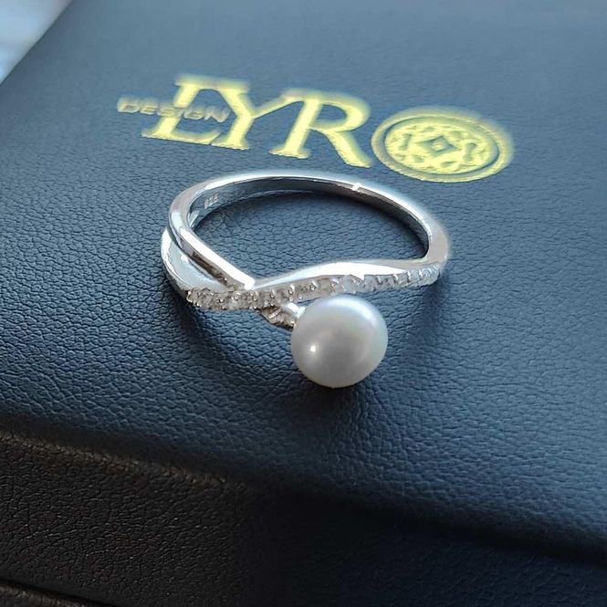 Hovedbilde Odette - Sølvring med Perle & Cubic Zirconia